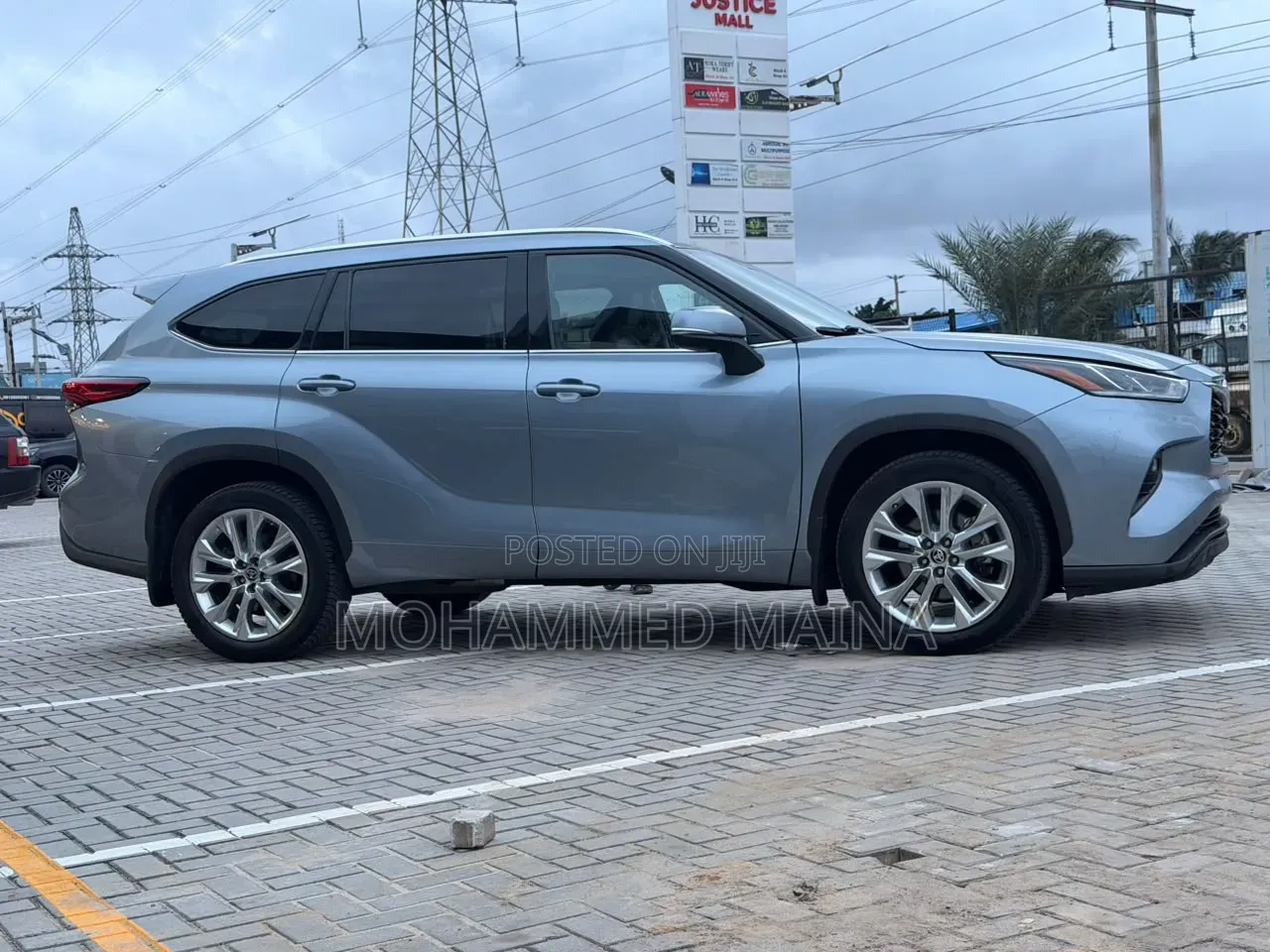 Toyota Highlander 2022 Blue