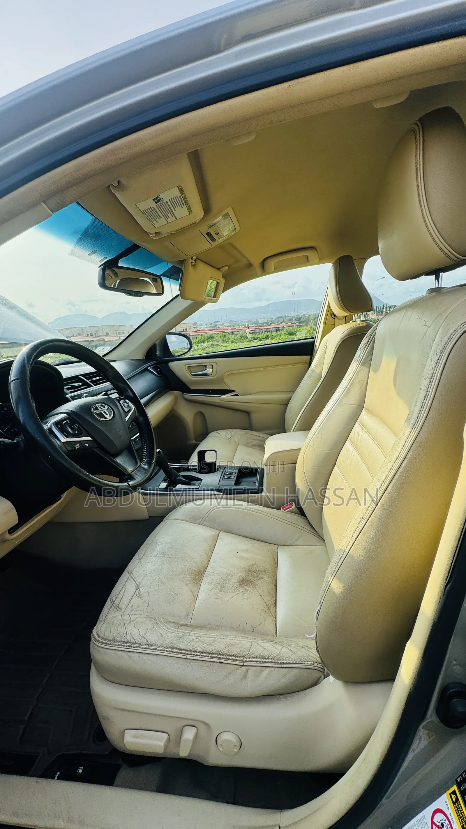 Toyota Camry XLE 4dr Sedan (2.5L 4cyl 6A) 2016 Gold