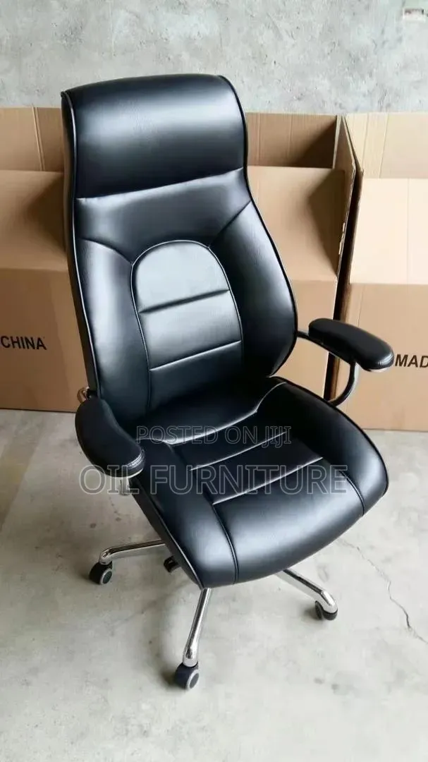 Luxury Executive High-Back Office Chair - Ergonomic Leather Seat