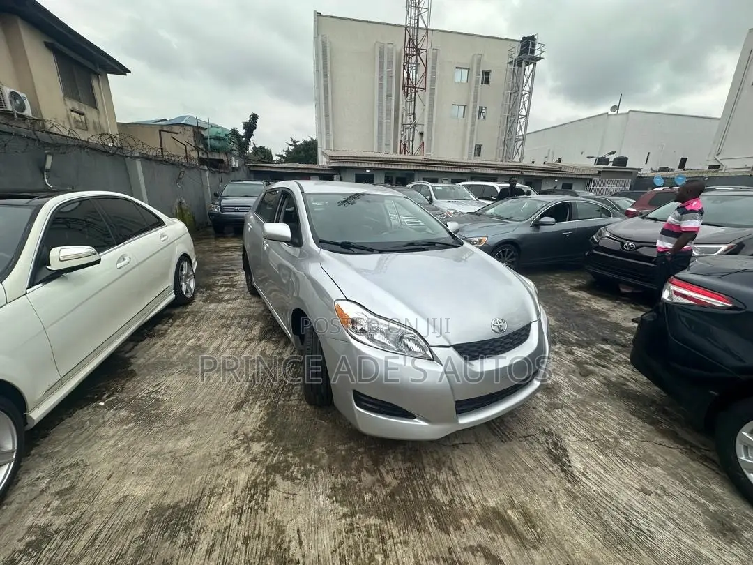 Toyota Matrix 2010 Silver