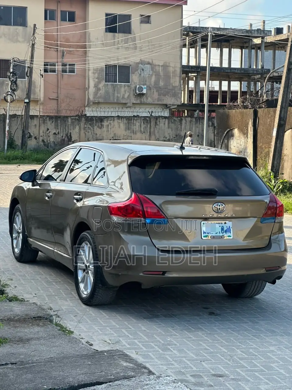 Toyota Venza LE 2010 Brown
