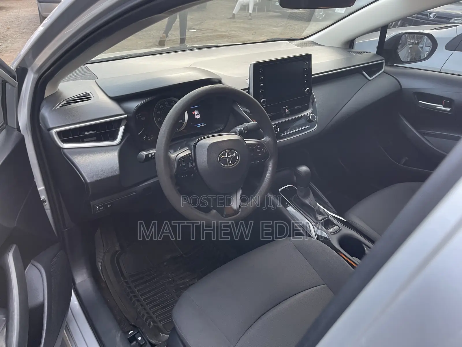 Toyota Corolla LE Eco (1.8L 4cyl 2A) 2019 Silver