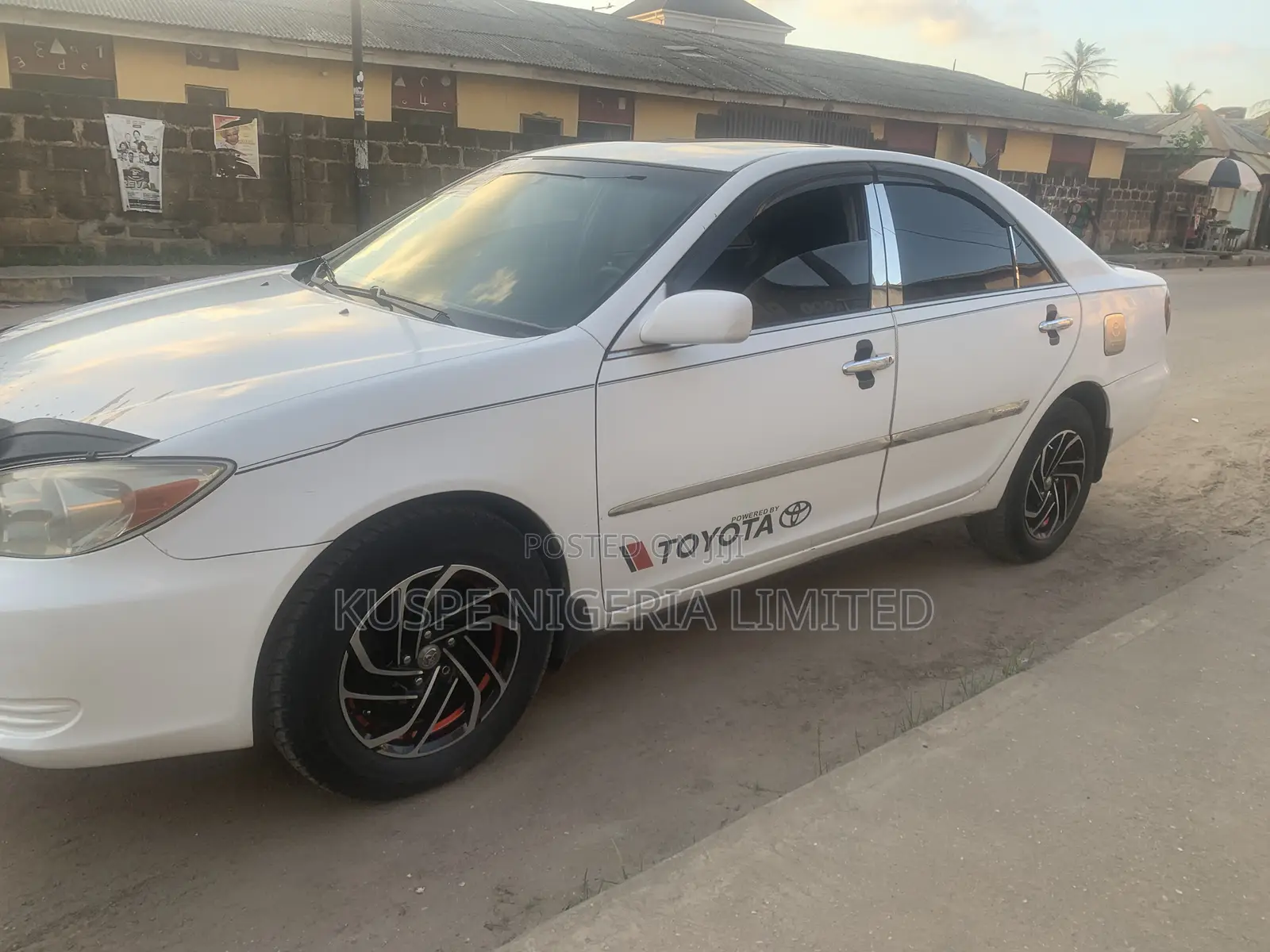 Toyota Camry LE 4dr Sedan (2.4L 4cyl 5A) 2005 White