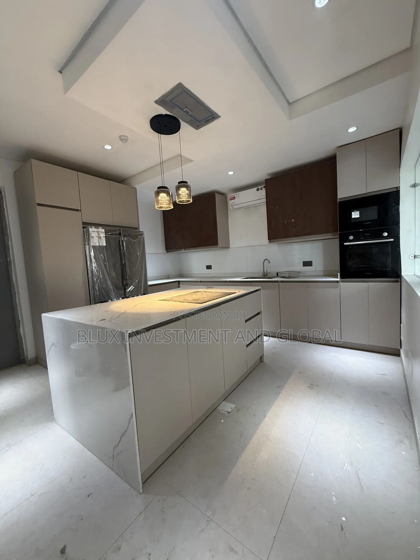 3bdrm Apartment in Ikoyi, Gerard Road for sale