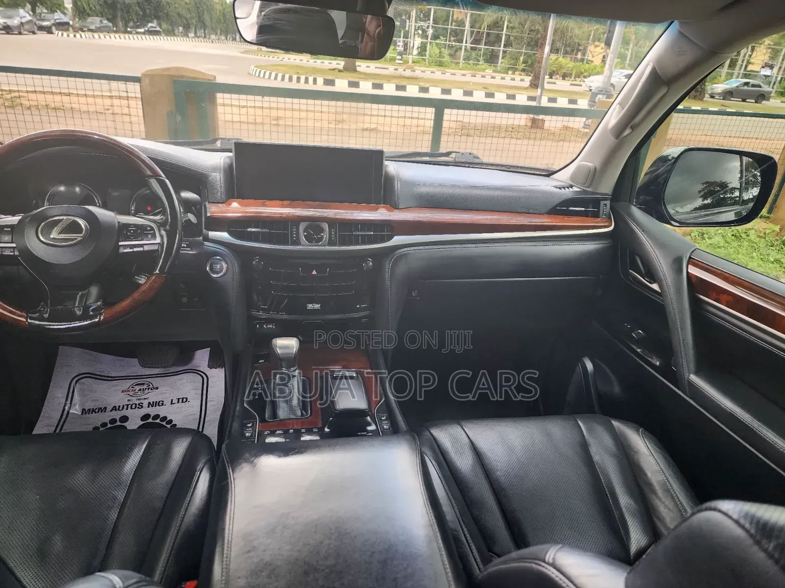 Lexus LX 570 (5 seats) AWD 2019 Black