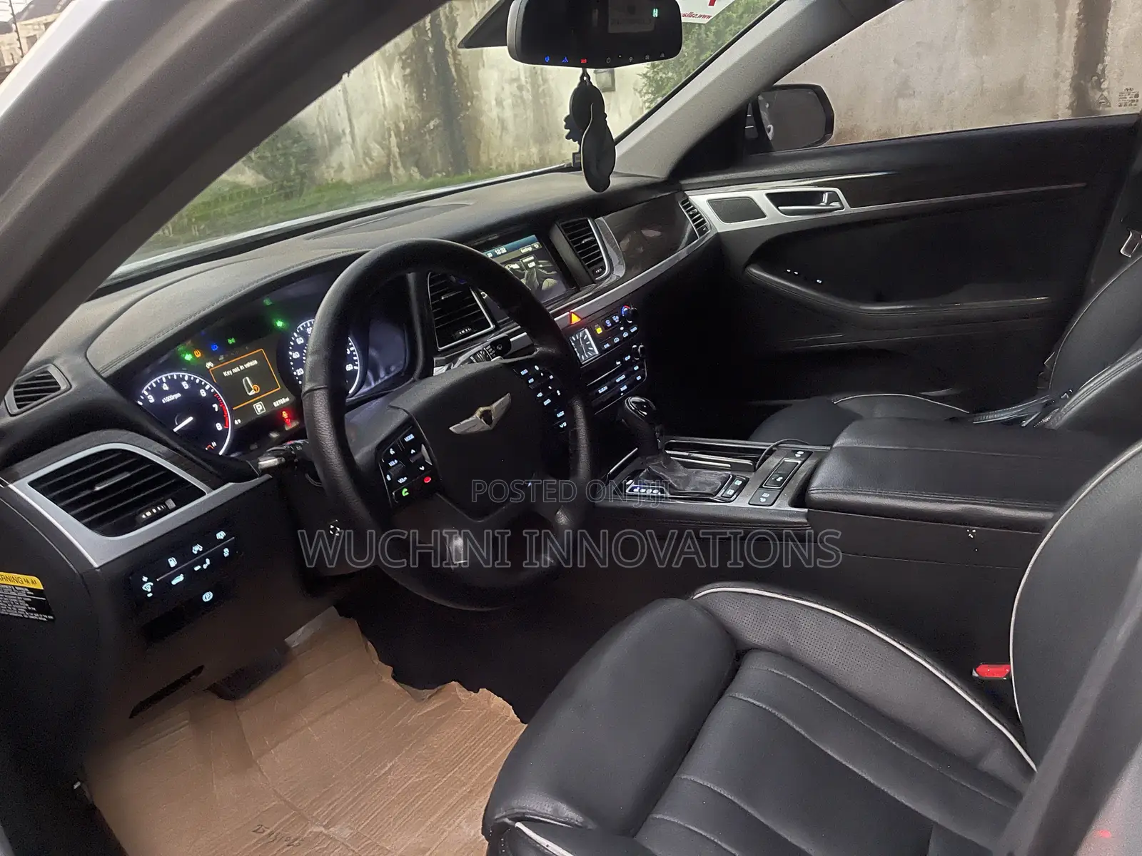 Hyundai Genesis 3.8 4dr Sedan (3.8L 6cyl 8A) 2015 Silver
