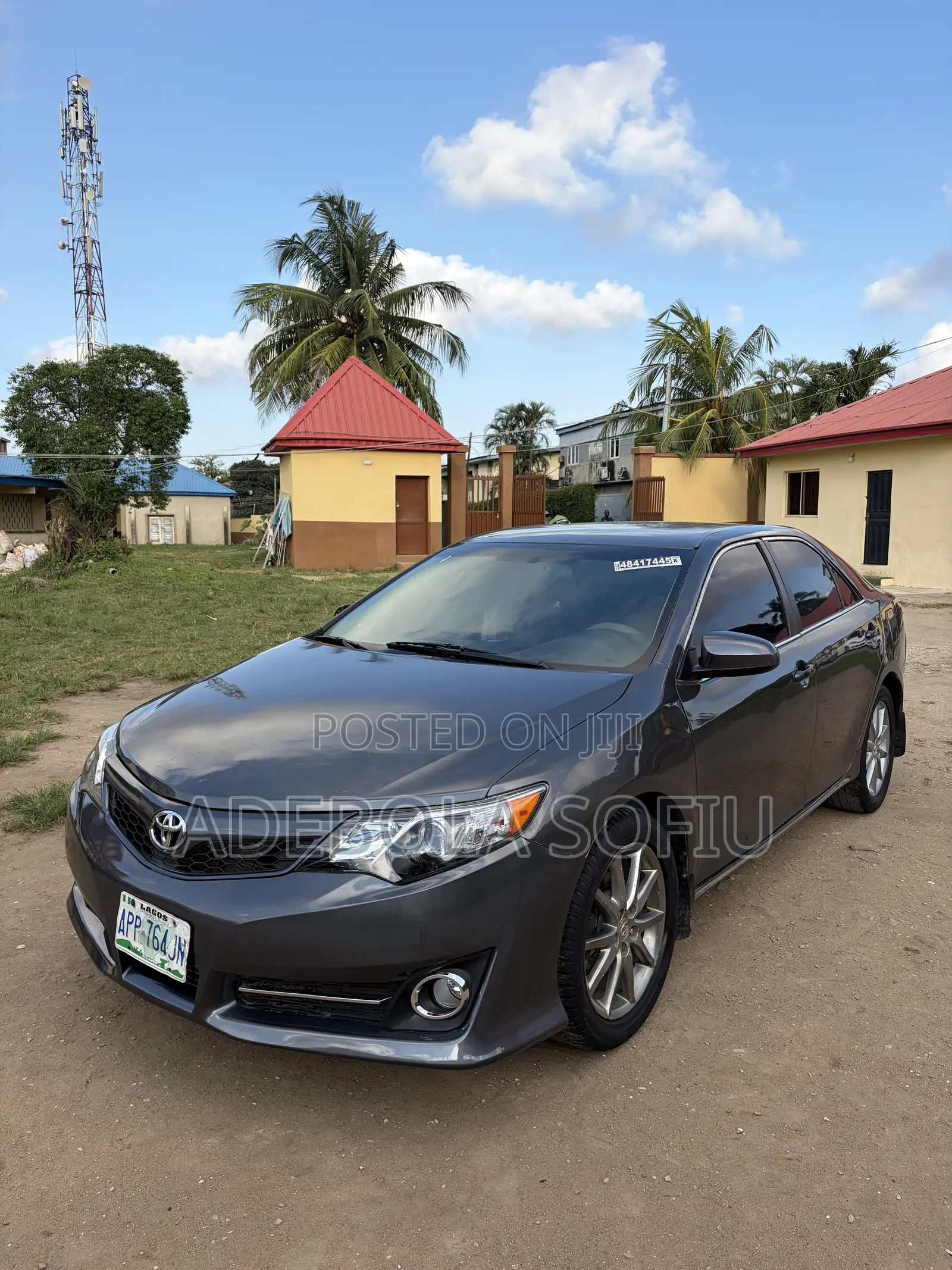 Toyota Camry SE 4dr Sedan (2.5L 4cyl 6A) 2014 Gray