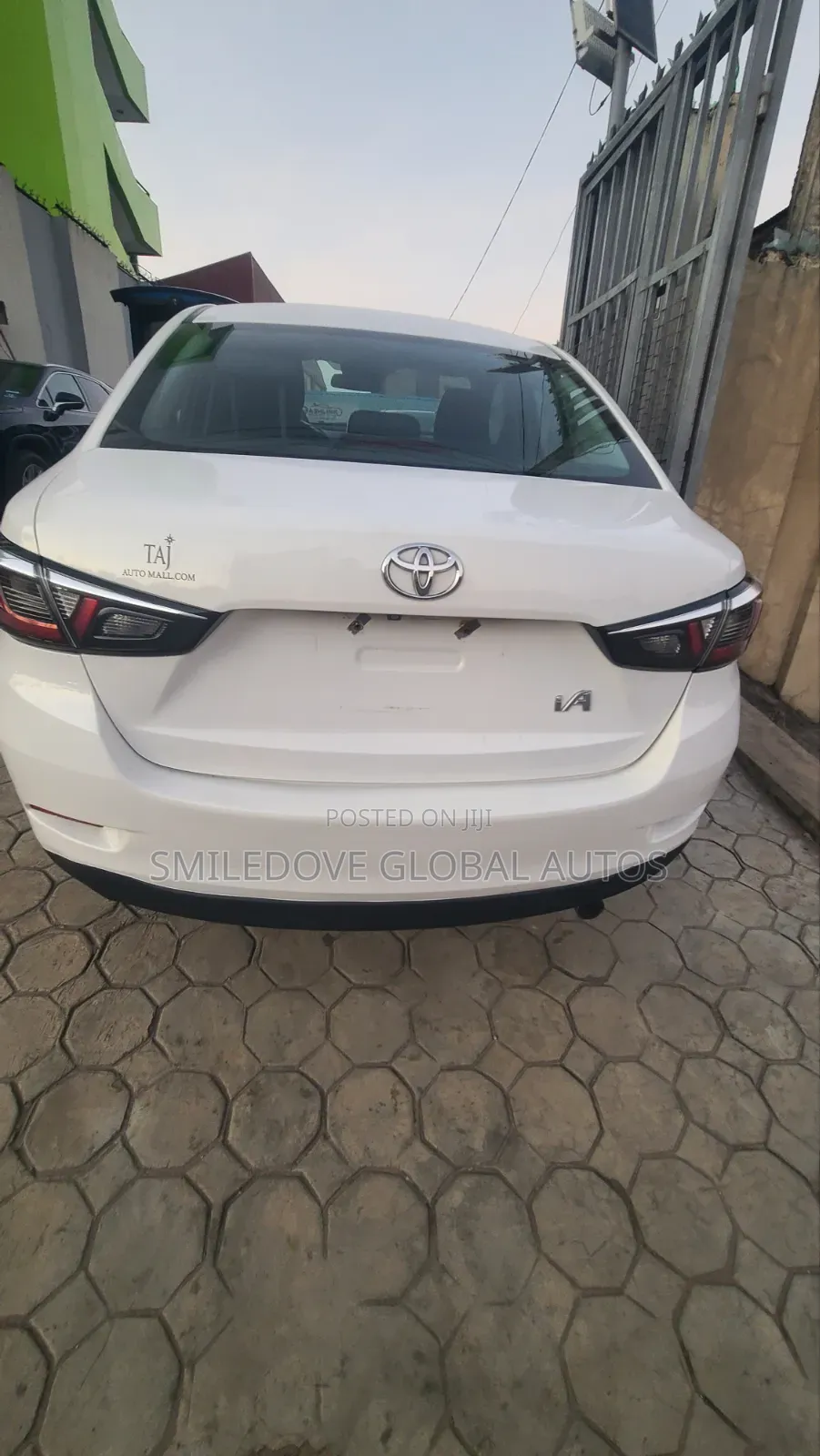 Toyota Yaris iA 1.5 FWD 2017 White