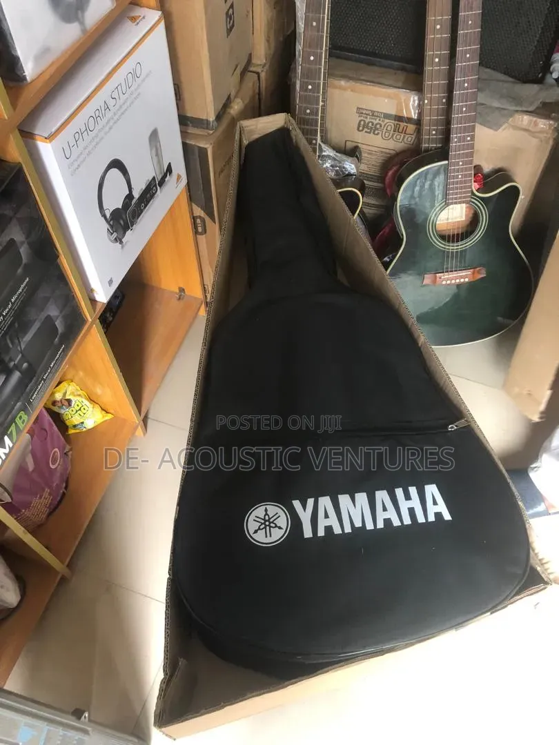 Original Yamaha Acoustic Guitar