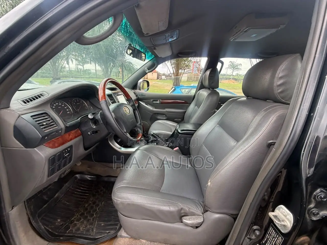 Toyota Land Cruiser Prado 2010 Black