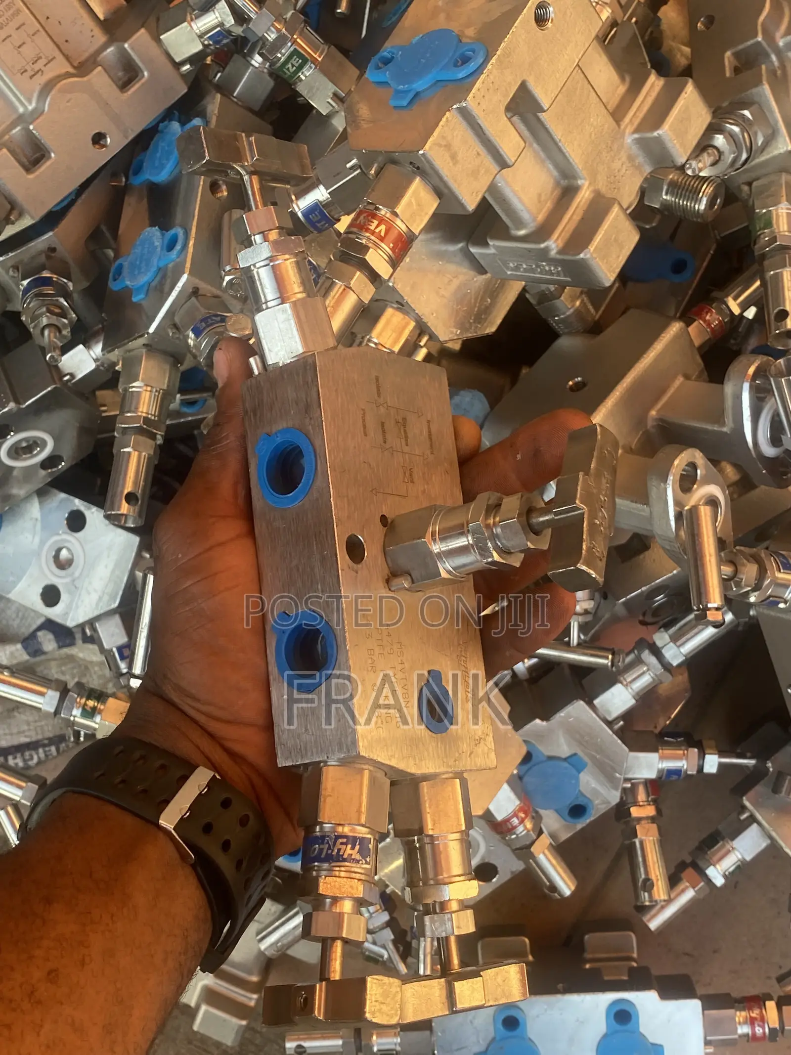 Hy-Lok 5-Valve Manifold 316 Stainless Steel
