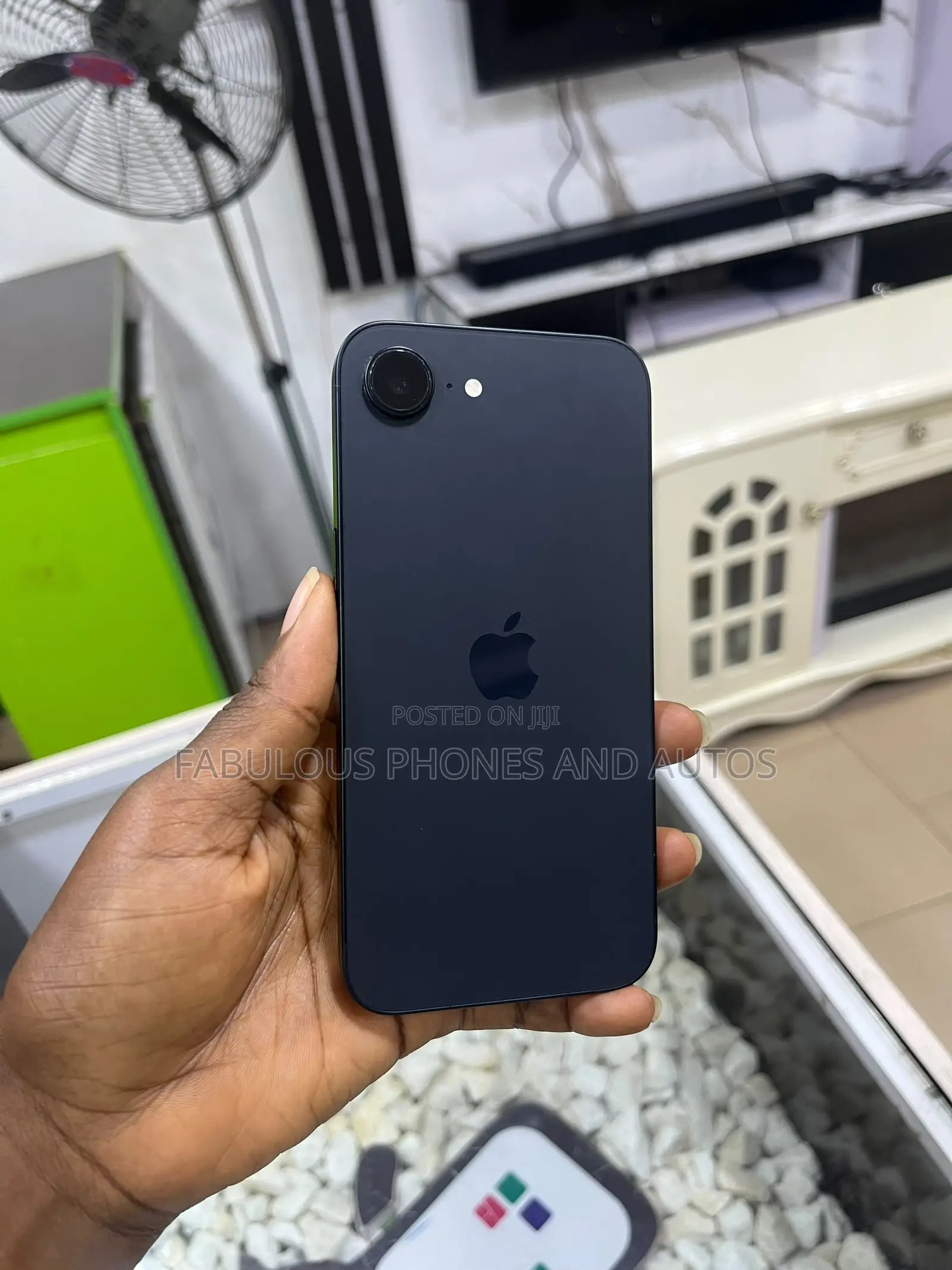 Apple iPhone 16e 128 GB Black