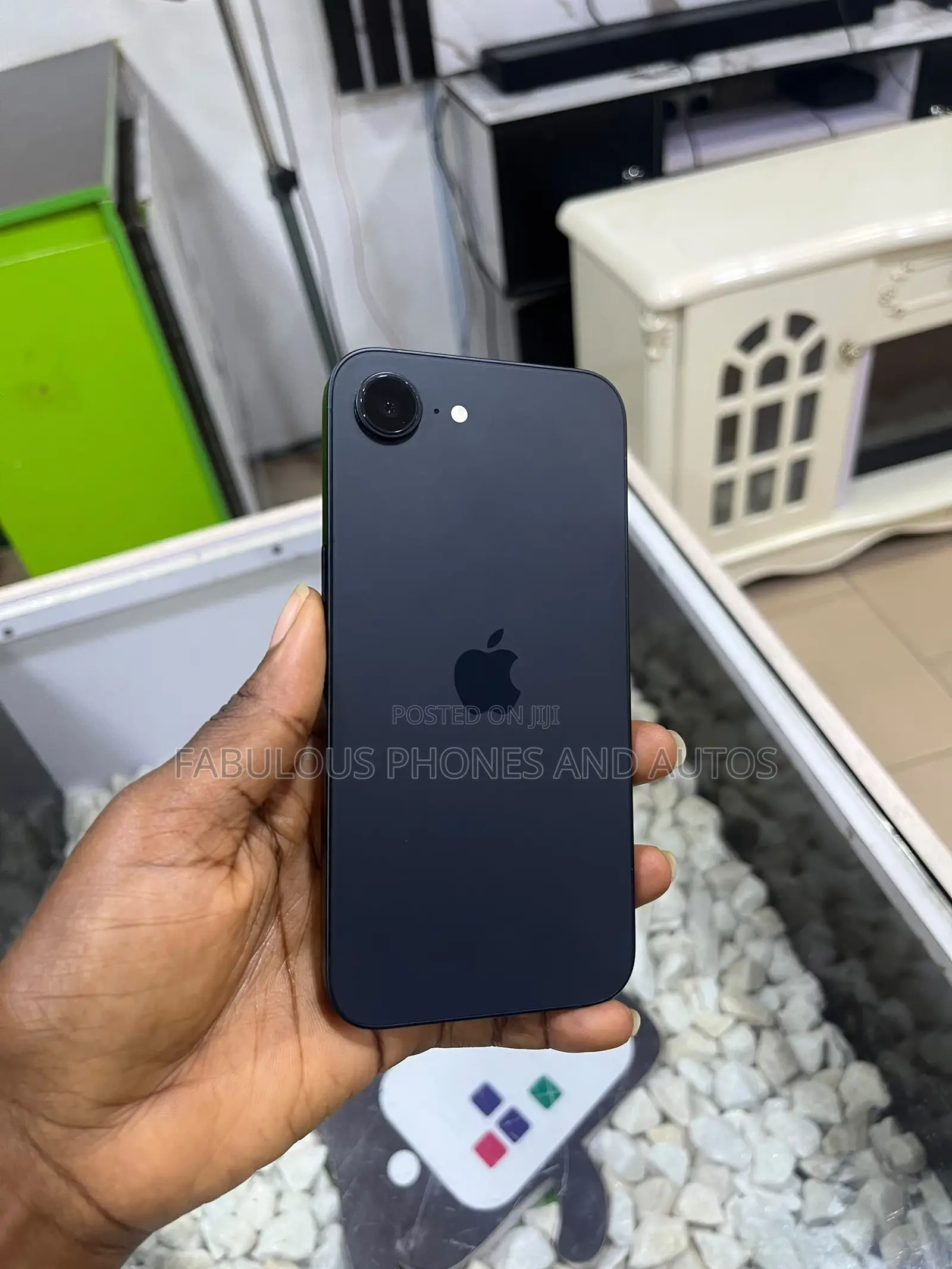 Apple iPhone 16e 128 GB Black