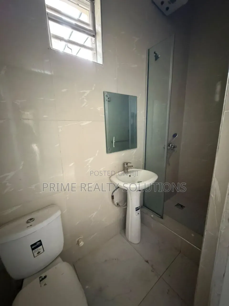 Mini Flat in Thomas Estate for rent