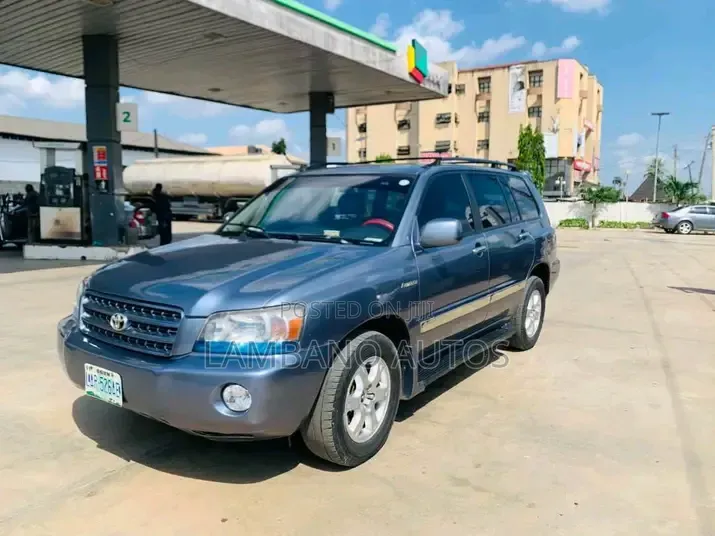 Toyota Highlander 2005 Gray