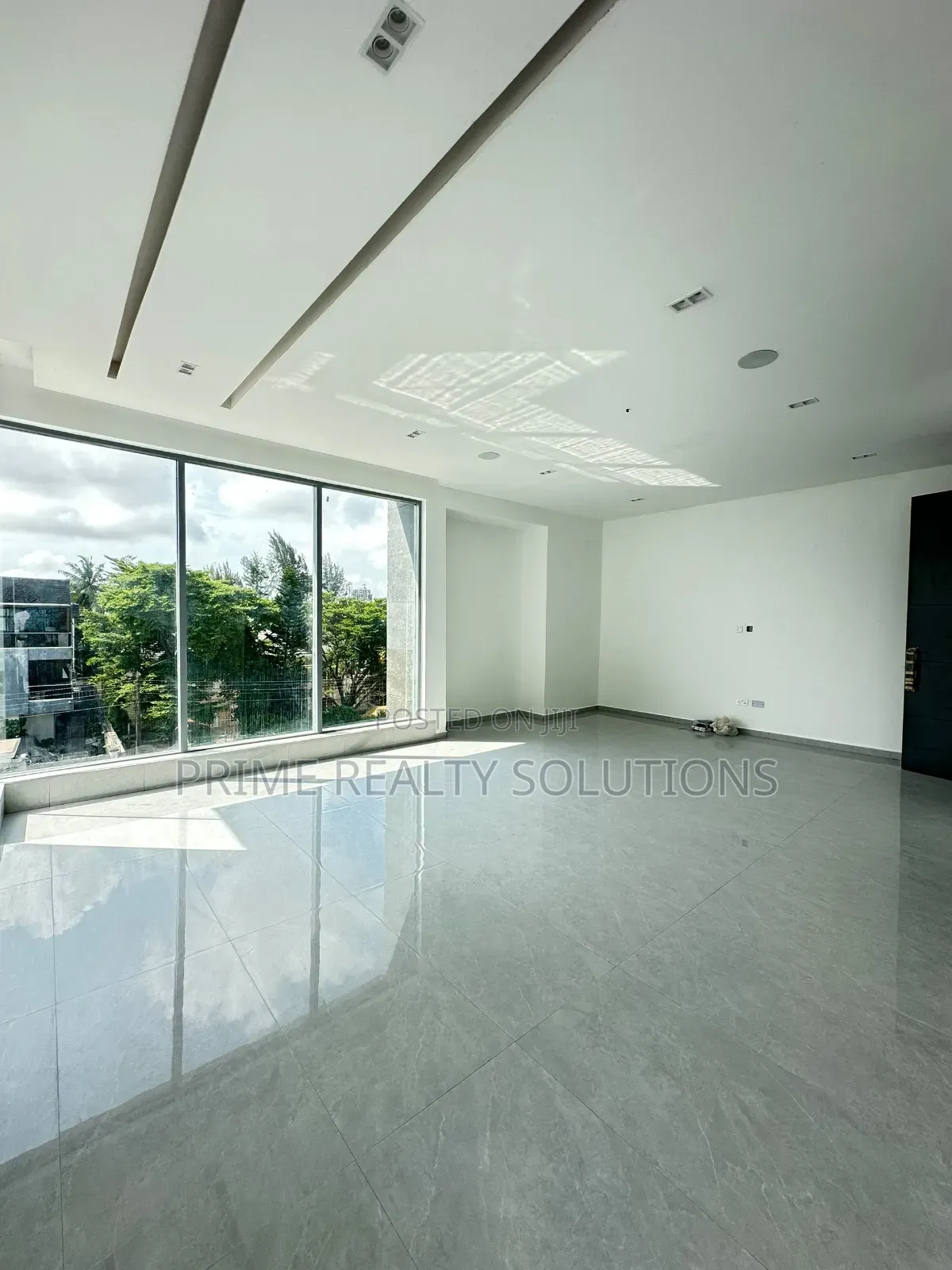 5bdrm Duplex in Old Ikoyi for sale