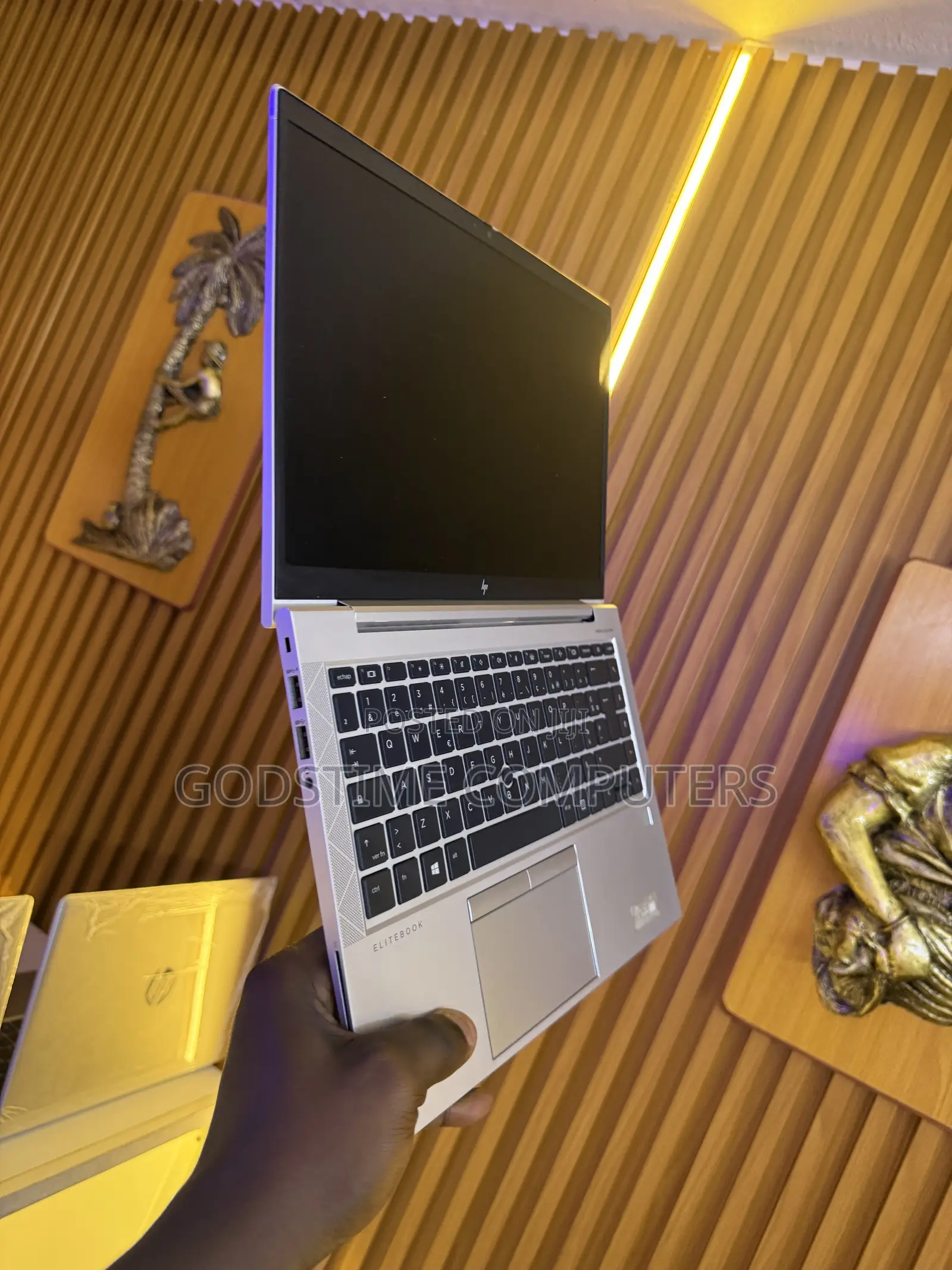 New Laptop HP EliteBook 845 G8 16GB AMD Ryzen 7 SSD 256GB