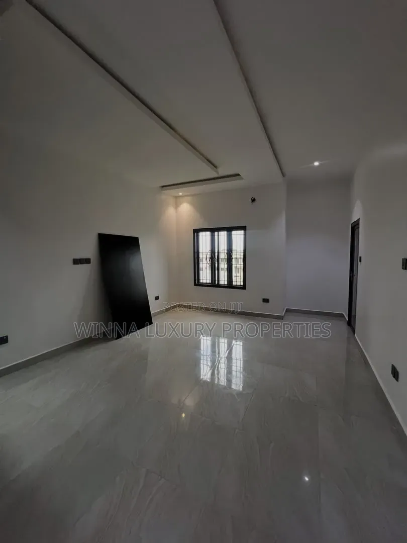 5bdrm Duplex in Wuye for rent