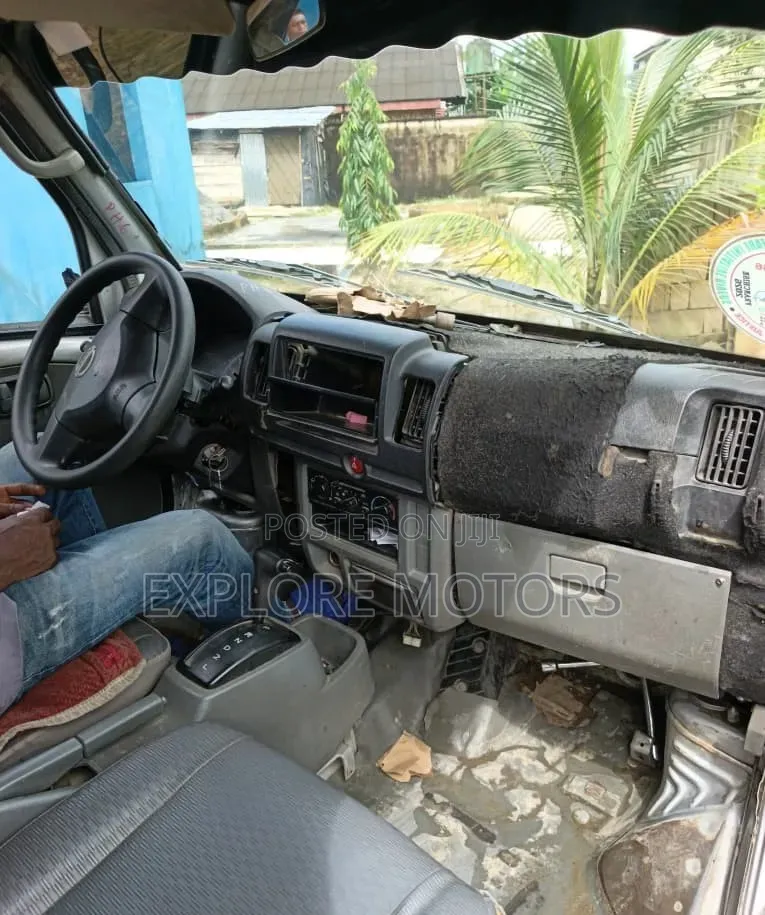 Suzuki APV Minibus 2007 Silver