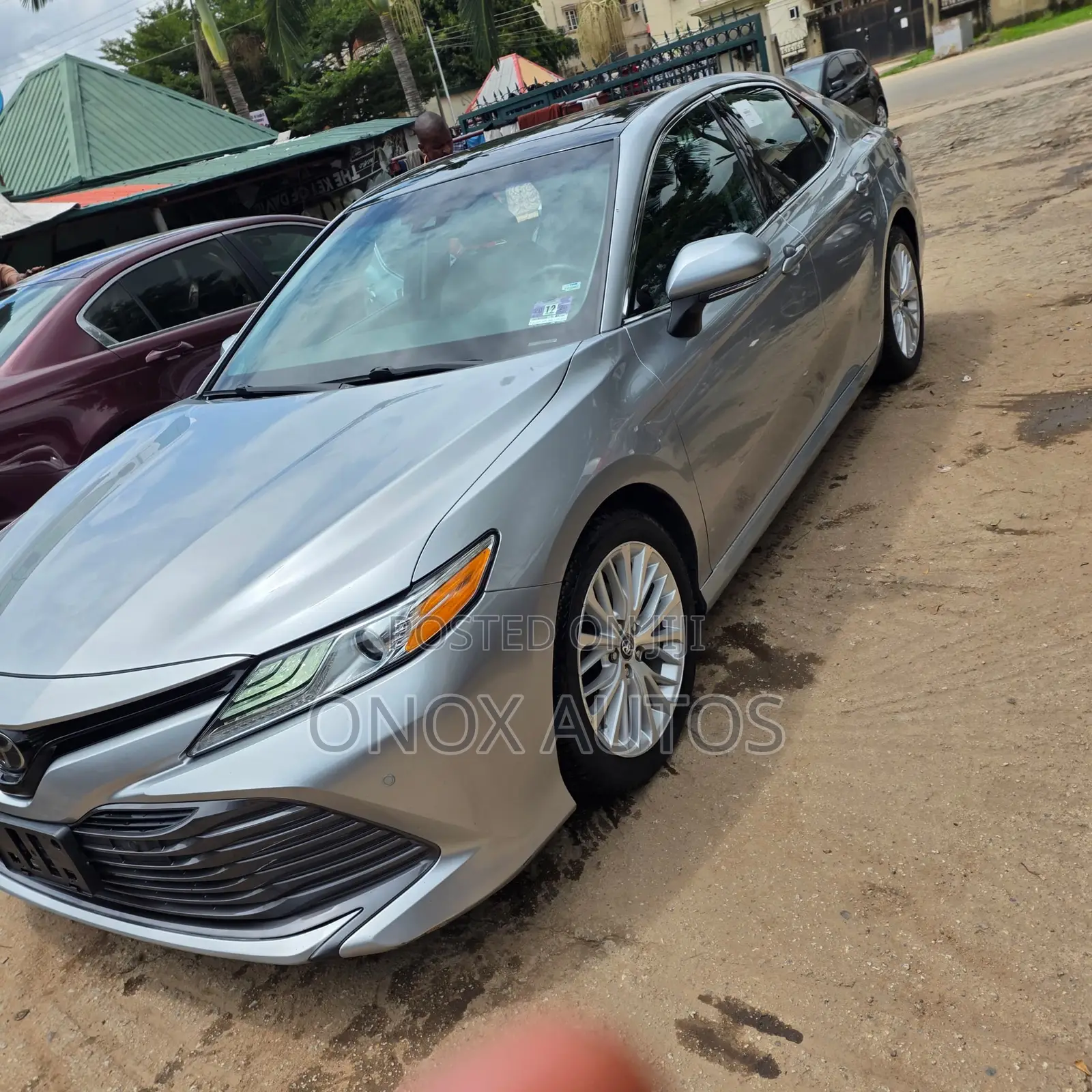Toyota Camry XLE FWD (2.5L 4cyl 8AM) 2018 Silver