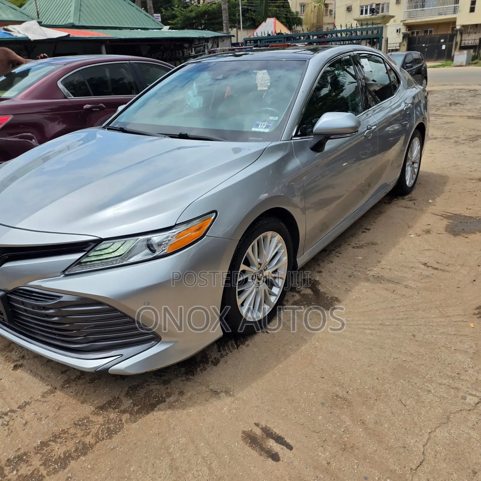 Toyota Camry XLE FWD (2.5L 4cyl 8AM) 2018 Silver