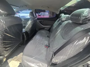 Hyundai Elantra SE 4dr Sedan (1.8L 4cyl 6A) 2014 Gray