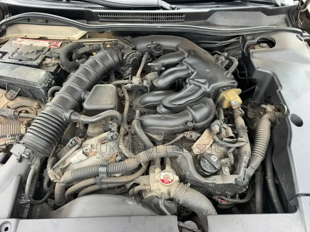 Lexus IS 2009 Gold