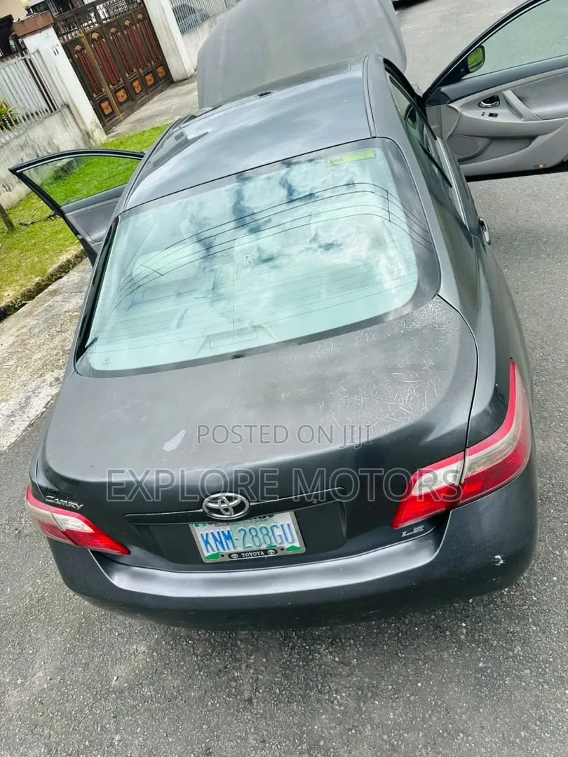 Toyota Camry 2008 Gray