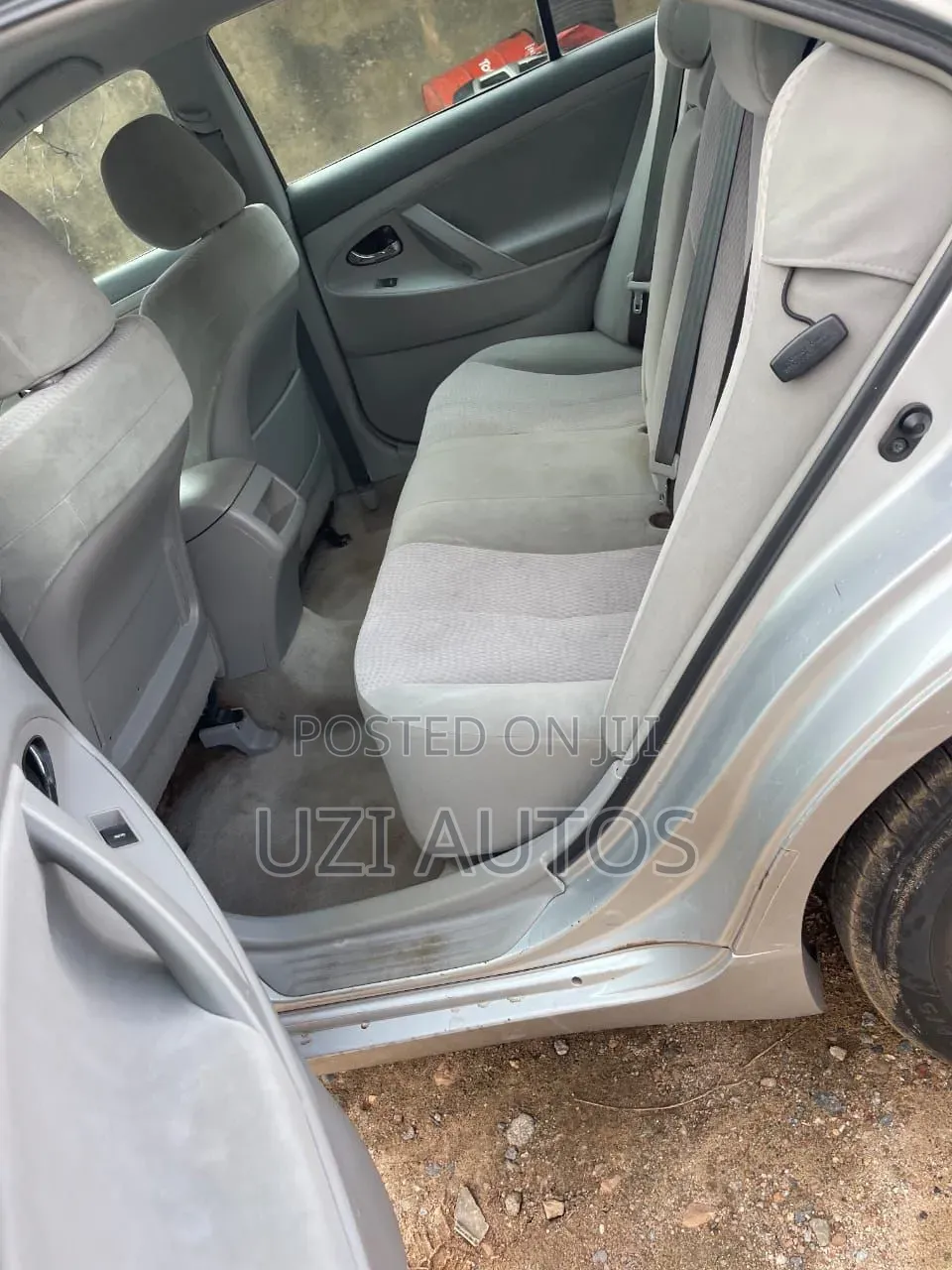 Toyota Camry 2010 Silver