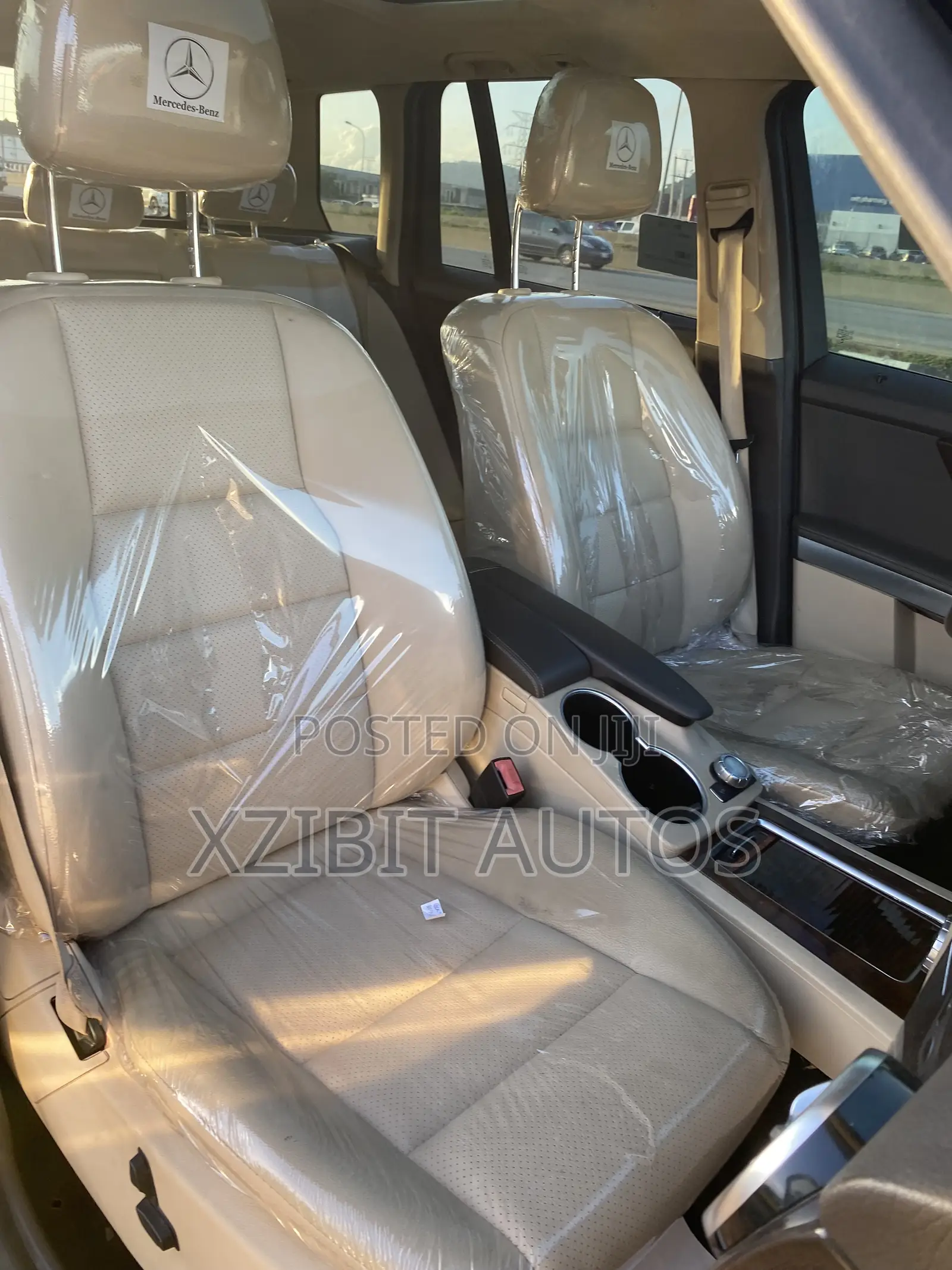 Mercedes-Benz GLK-Class Base GLK 350 4dr AWD 4MATIC (3.5L 6cyl 7A) 2015