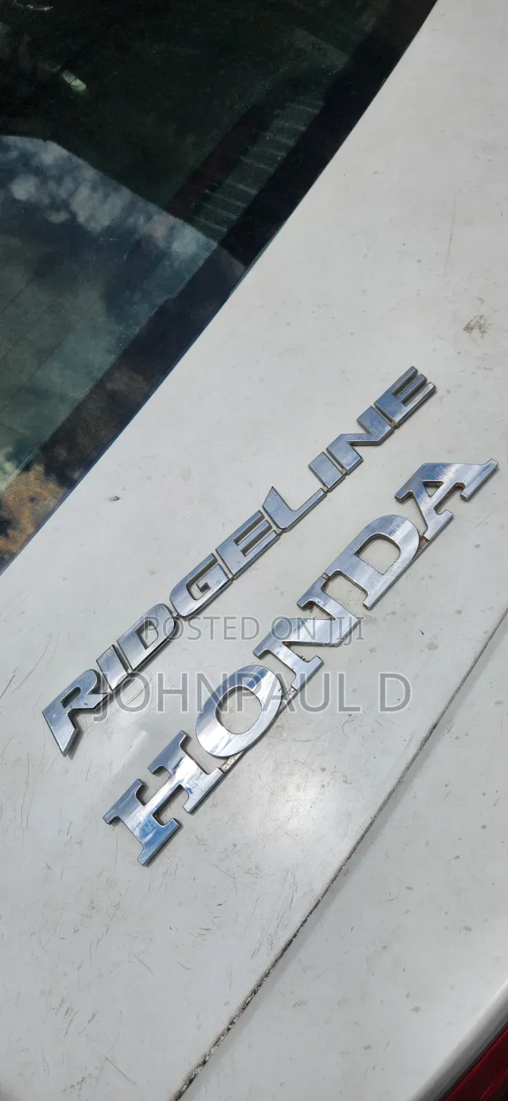Honda Ridge Line Emblem and Honda