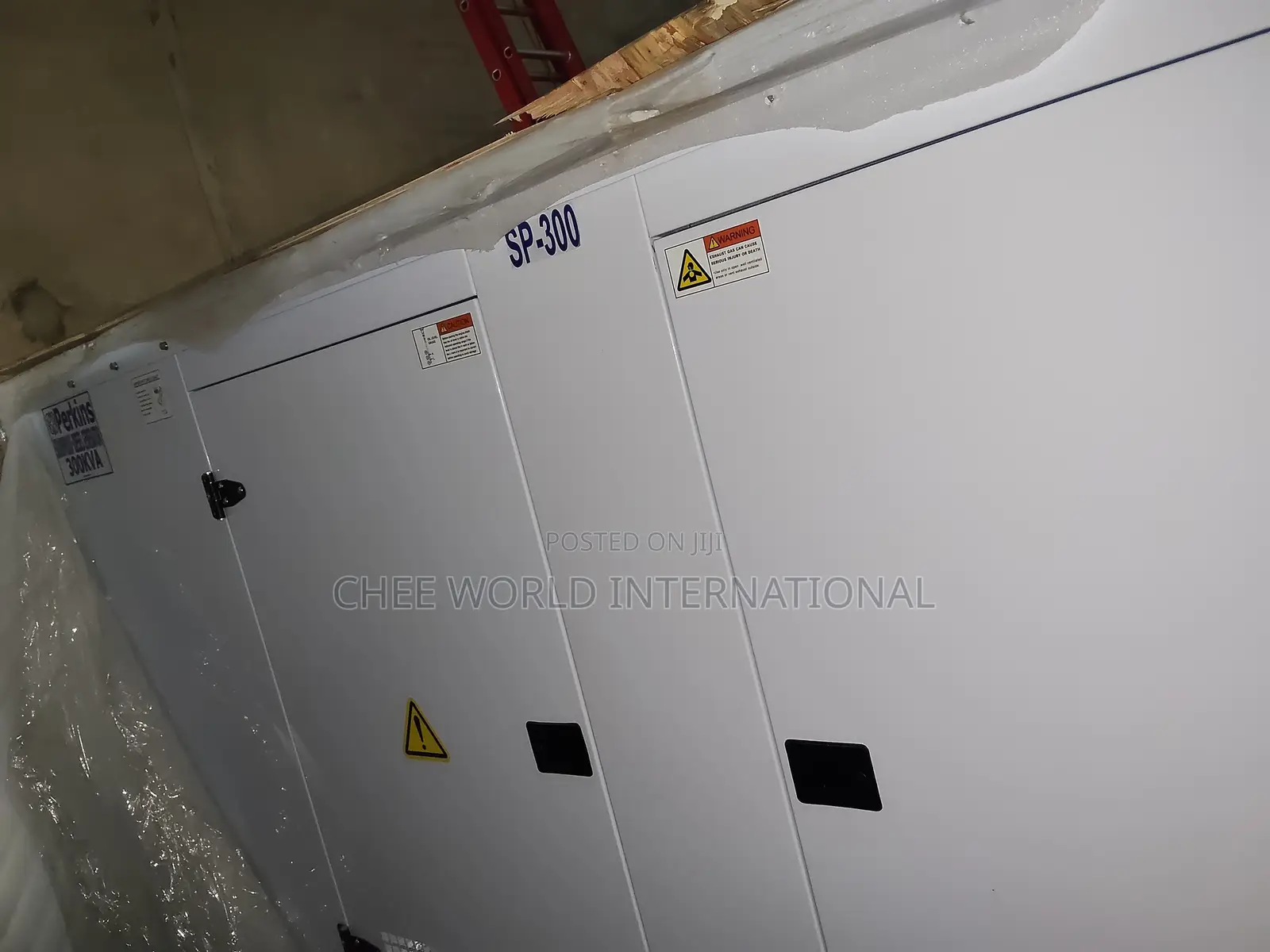 300kVA Original Perkins Silent/Soundproof Diesel Generator coper Coil