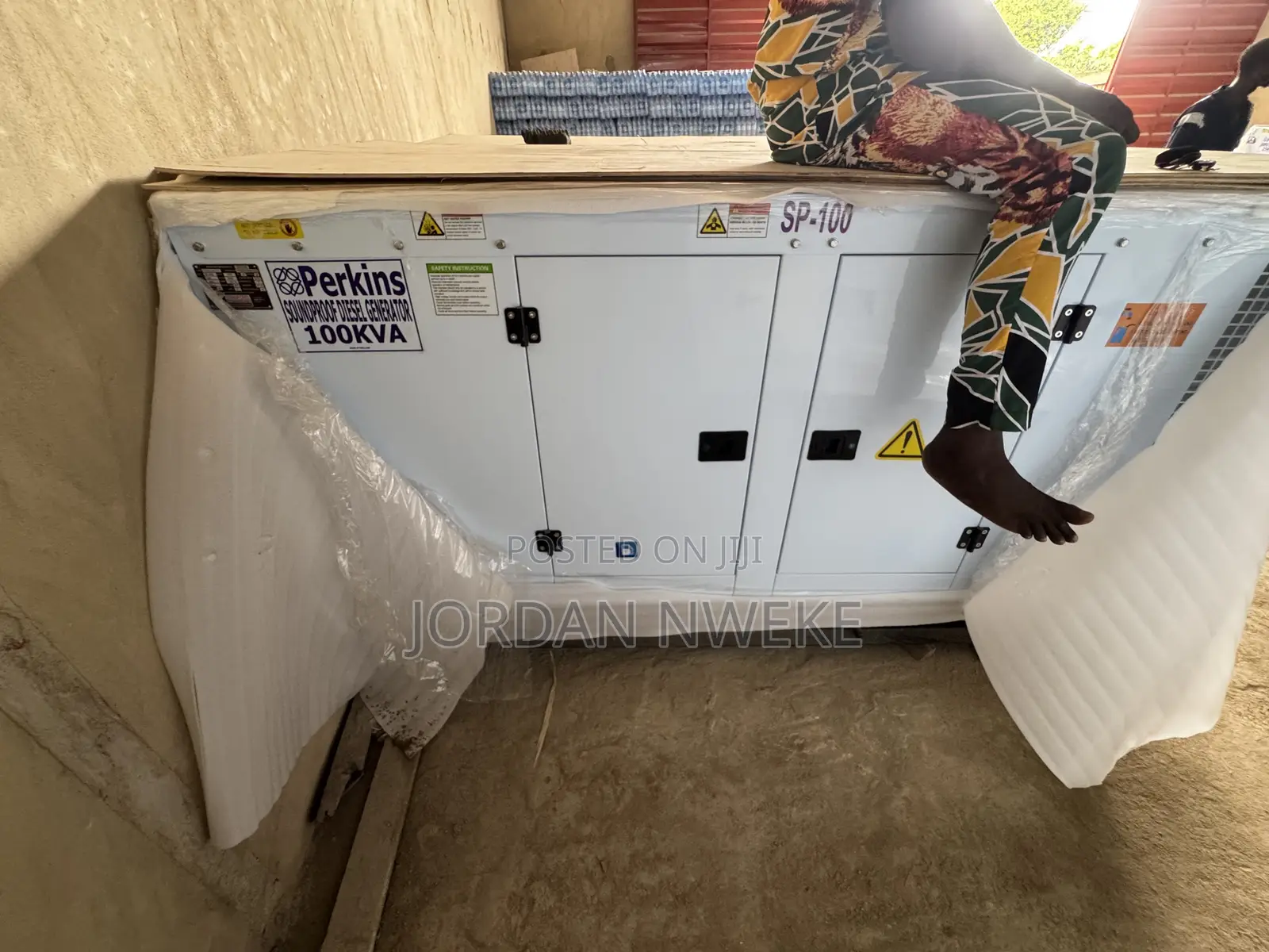 Quality 100KVA Perkins Soundproof Diesel Generator Etc 100%copper Coil