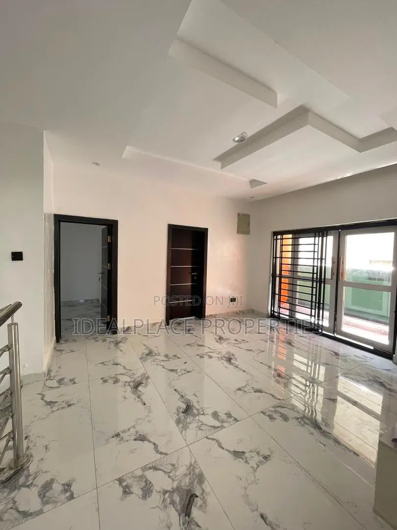 3bdrm Townhouse / Terrace in Ikate for rent