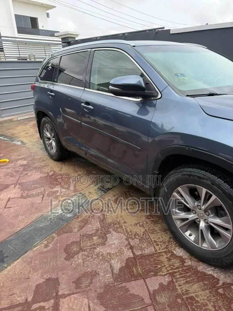 Toyota Highlander XLE 4dr SUV AWD (3.5L 6cyl 6A) 2015 Blue