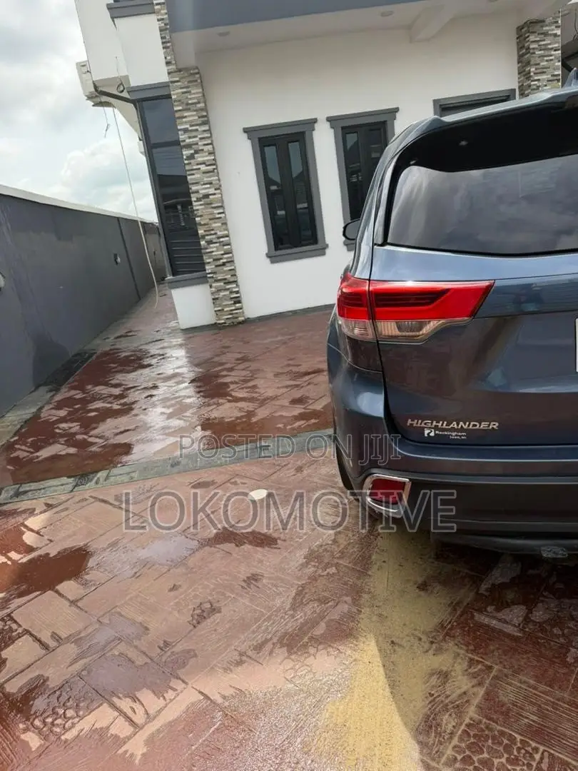 Toyota Highlander XLE 4dr SUV AWD (3.5L 6cyl 6A) 2015 Blue