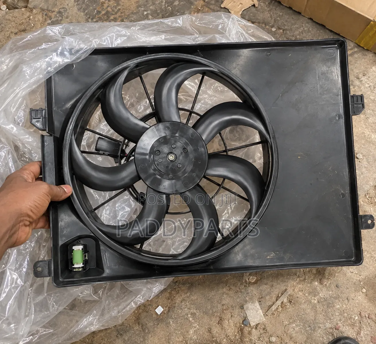 Hyundai Tucson Radiator Cooling Fan 2010-2013