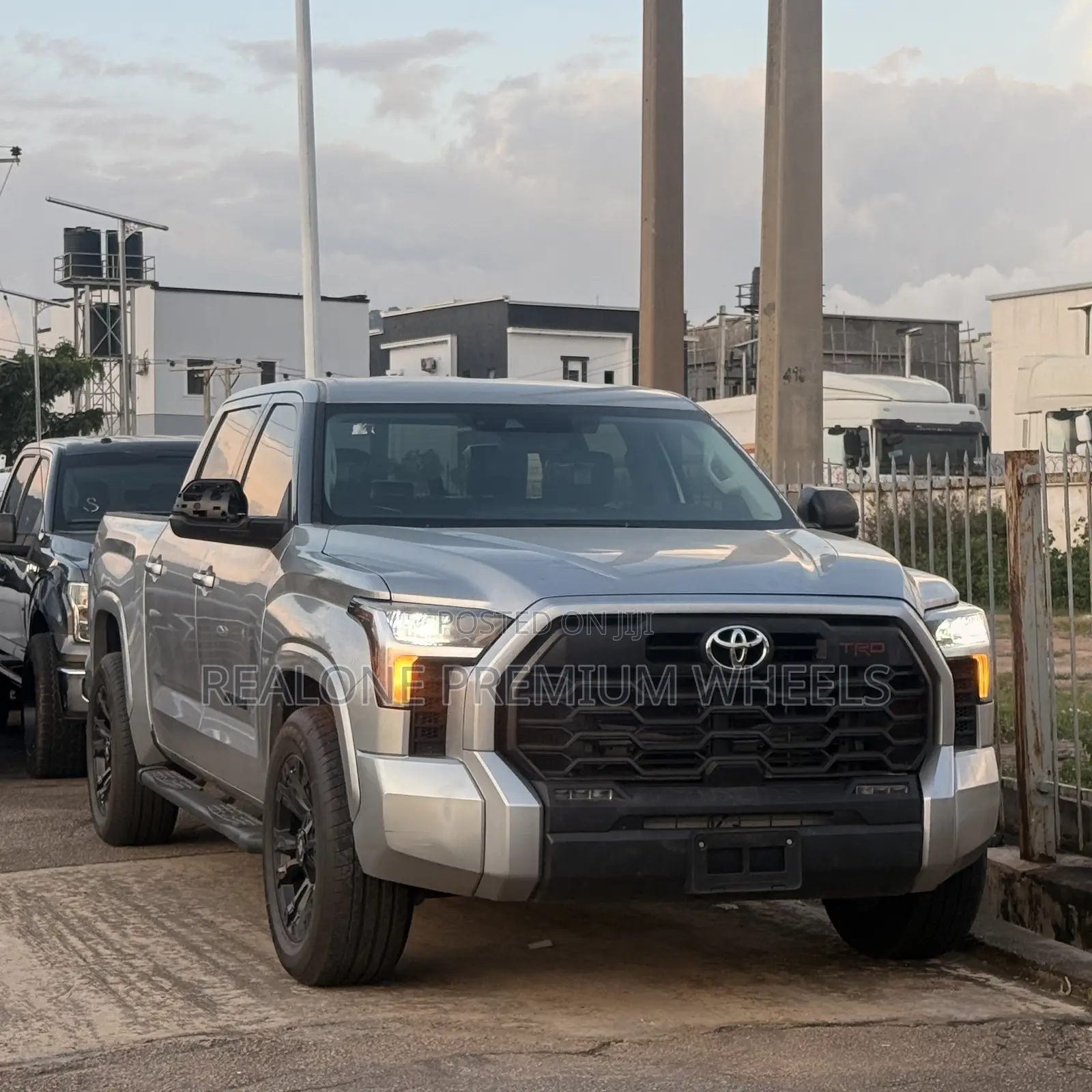 Toyota Tundra SR5 2022 Silver