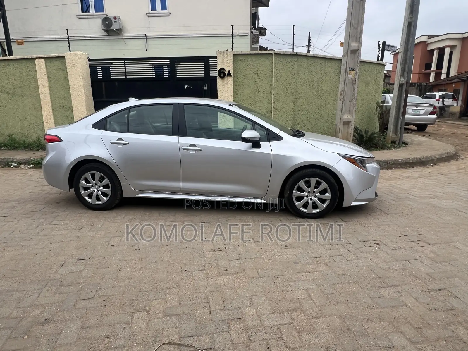 Toyota Corolla LE 2022 Silver