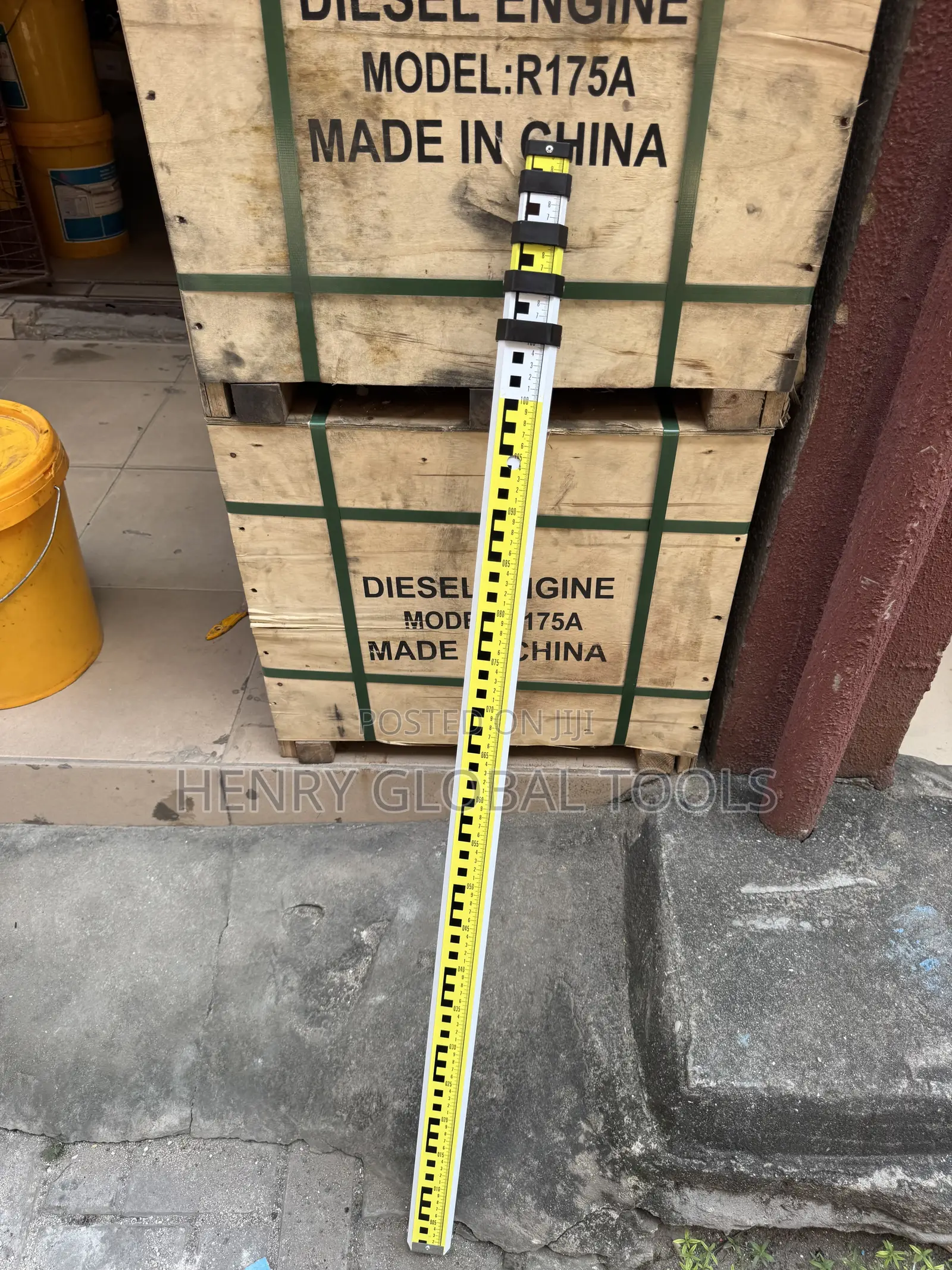 Telescopic Measuring Staff / Leveling Rod – R175A