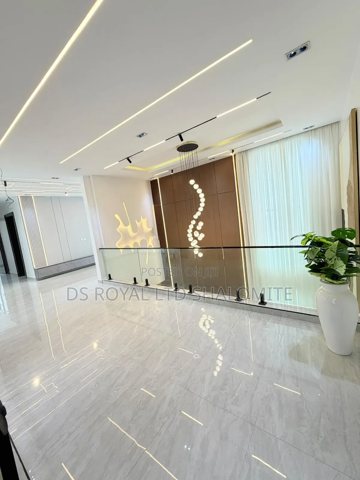 5bdrm Duplex in Osapa london for sale