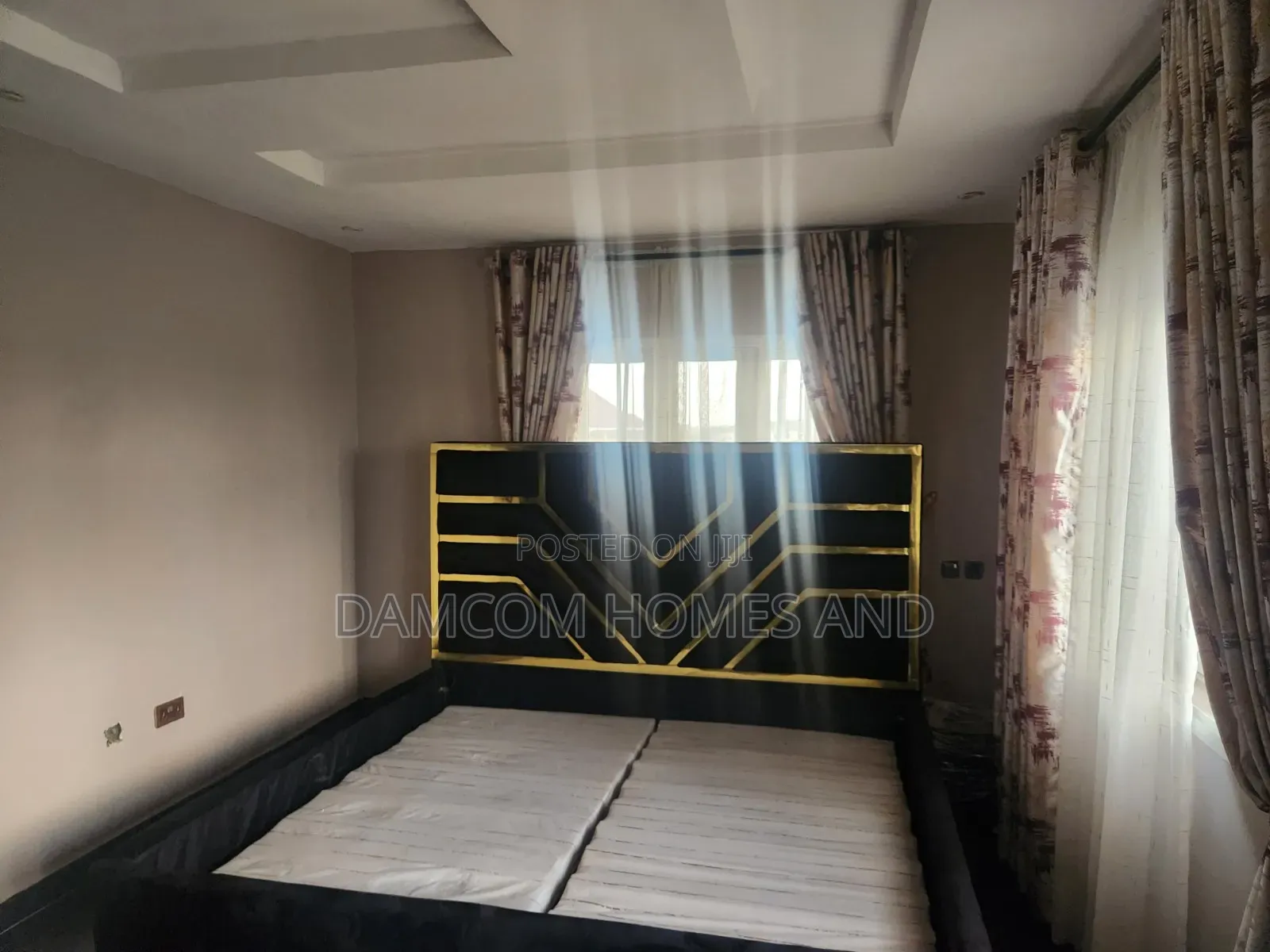 5bdrm Duplex in Idi Omo Barack Road, Ojoo for sale
