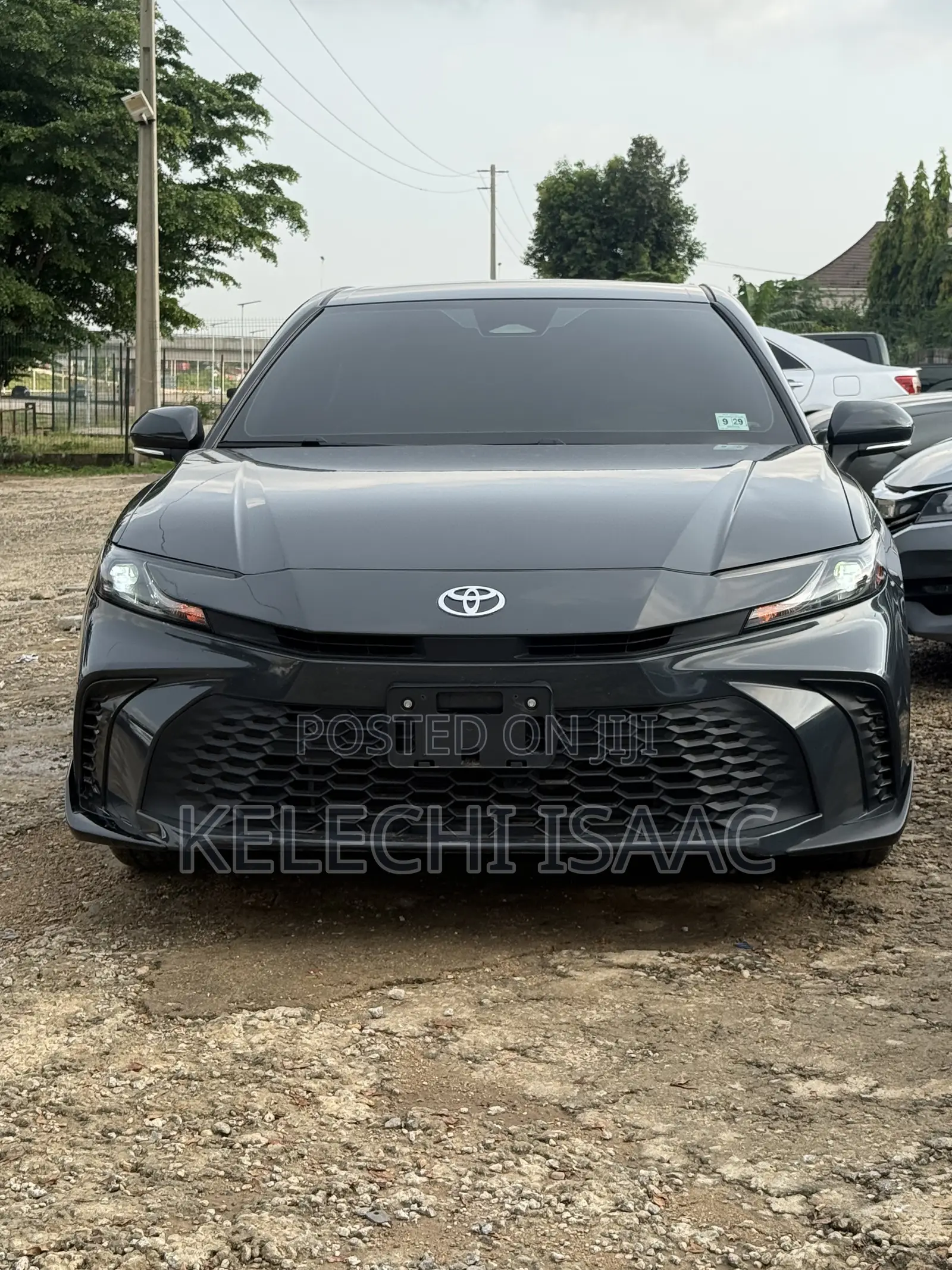 Toyota Camry SE 2025 Gray