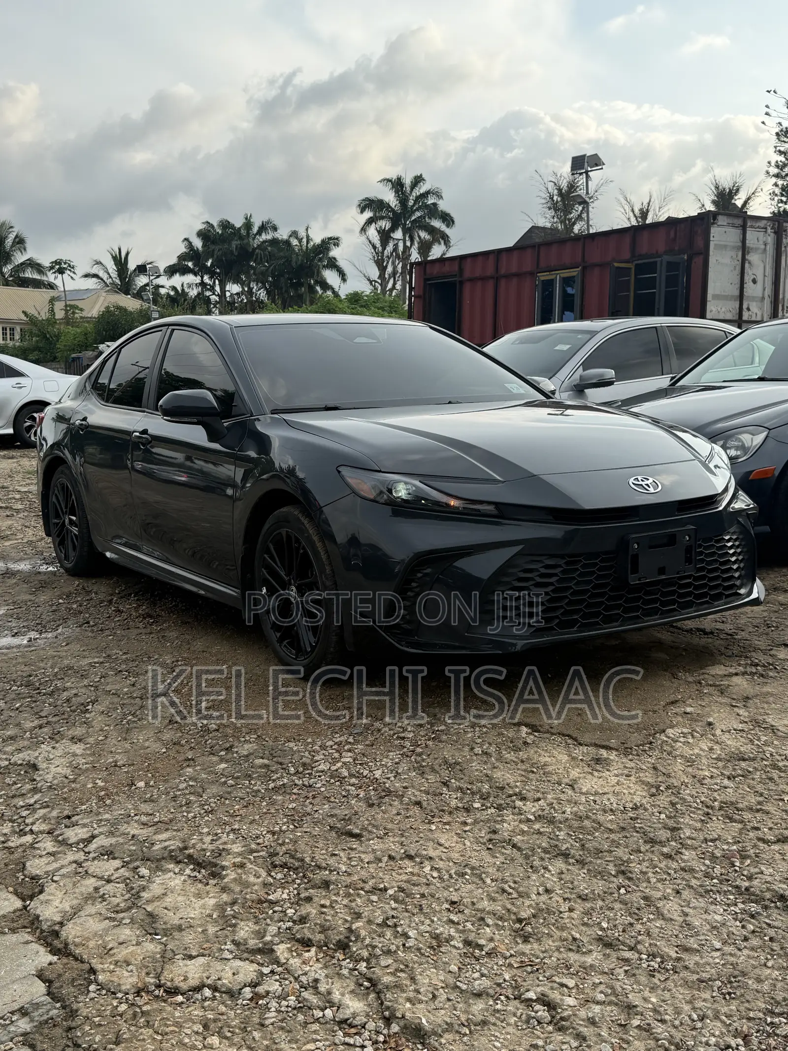 Toyota Camry SE 2025 Gray