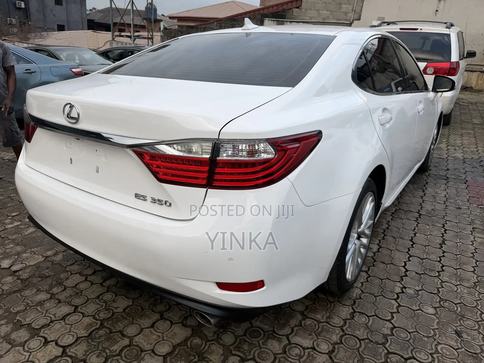 Lexus ES 2013 White