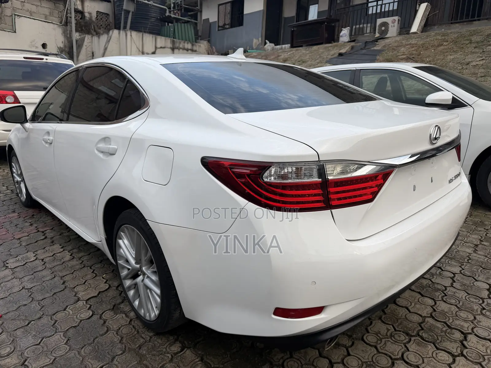 Lexus ES 2013 White