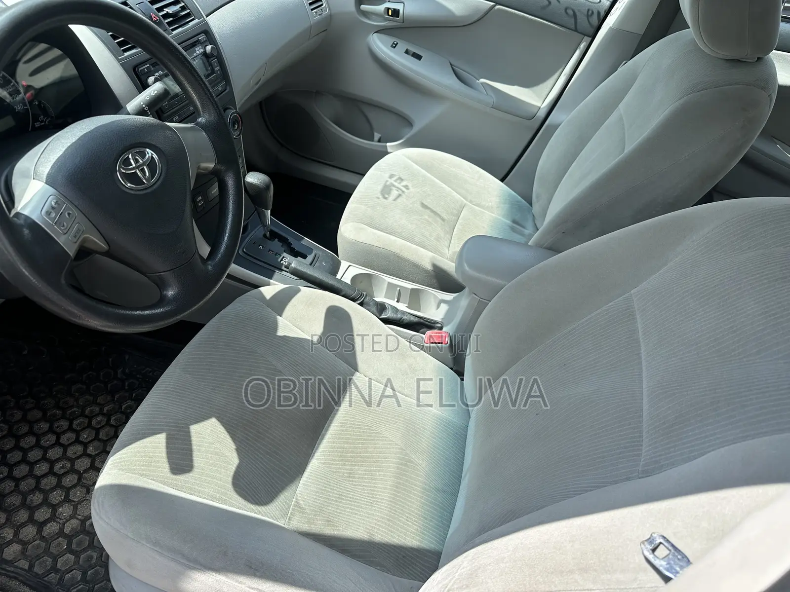Toyota Corolla LE Special Edition 4dr Sedan (1.8L 4cyl 4A) 2013 Red