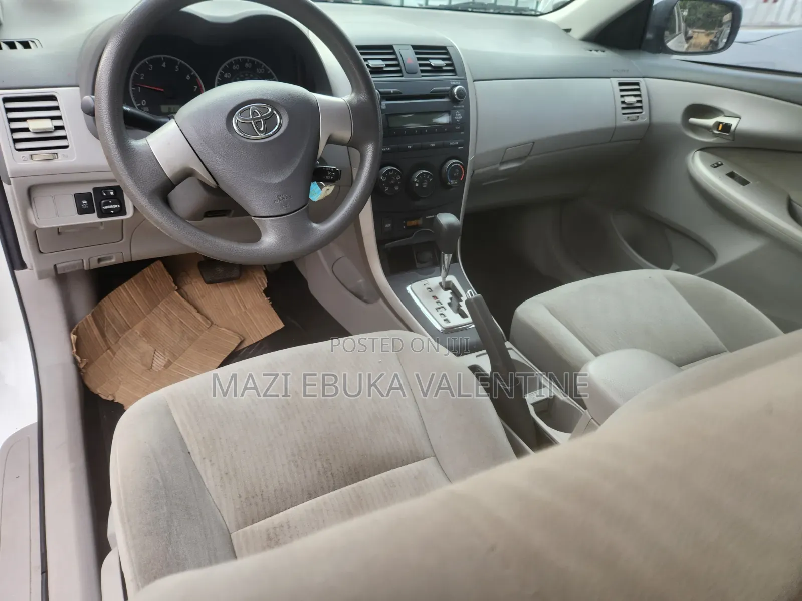 Toyota Corolla 2010 White