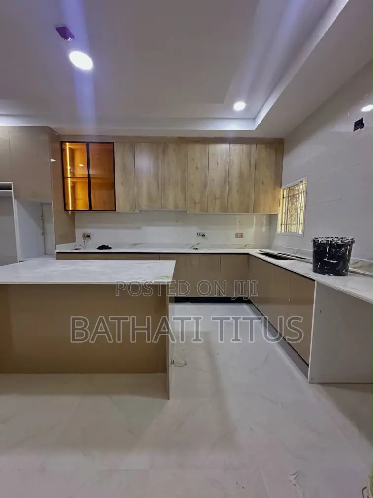 4bdrm Duplex in Utako for sale