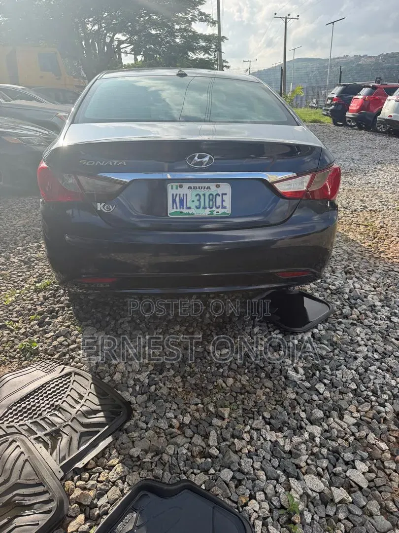 Hyundai Sonata SE 2.0T Sedan FWD (2.0L 4cyl 6A) 2012 Black